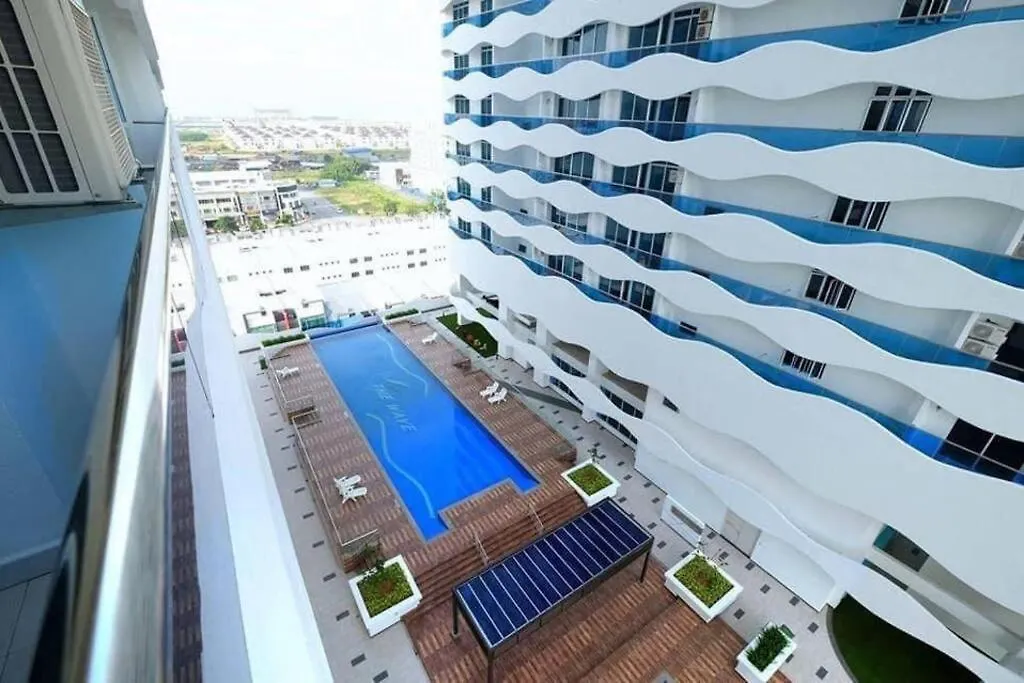 The Wave @2+1Br Seaview / 10Pax / 3 Balcony / 1Km Jonker Apartment Malacca Malaysia