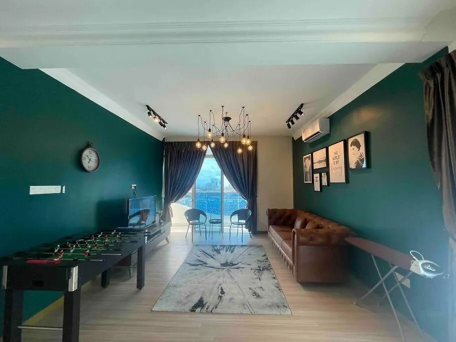 The Wave @2+1Br Seaview / 10Pax / 3 Balcony / 1Km Jonker Apartment Malacca Malaysia