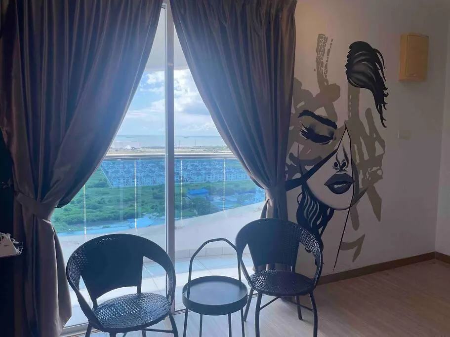 The Wave @2+1Br Seaview / 10Pax / 3 Balcony / 1Km Jonker Apartment Malacca Malaysia
